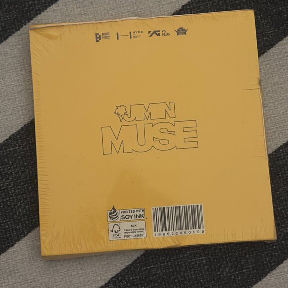 💛 Jimin – MUSE [Target Exclusive | SERENADE Ver. | Yellow Cover] - Picture 3 of 9